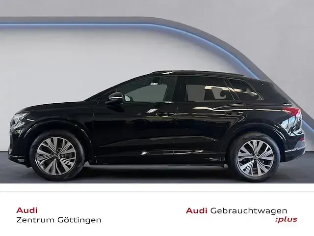 Second-hand Audi Q4 e-tron Advanced 150 kW (204 CP) 2023 Negru SUV
