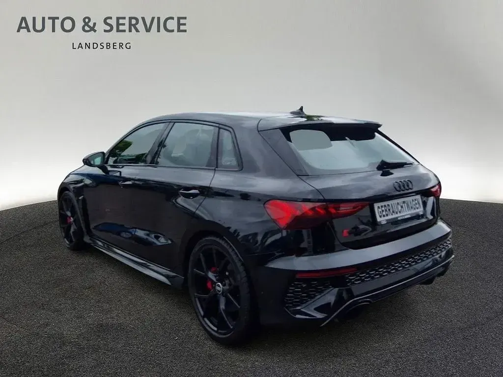 Gebraucht Audi RS3 Sport 400 PS (294 kW) 2022 Schwarz Limousine