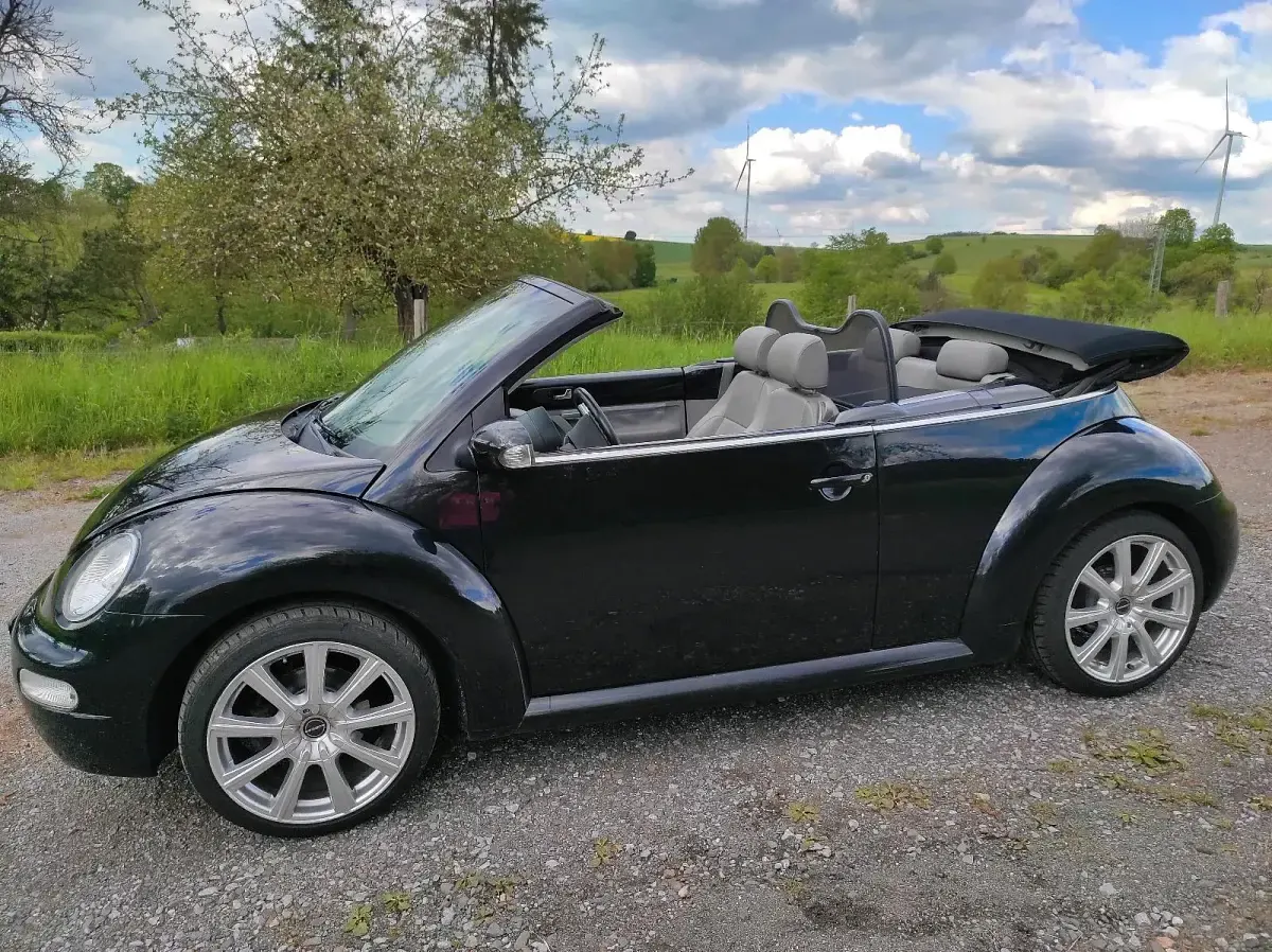 Gebraucht VW New Beetle 116 PS (85 kW) 2004 Schwarz Kleinwagen