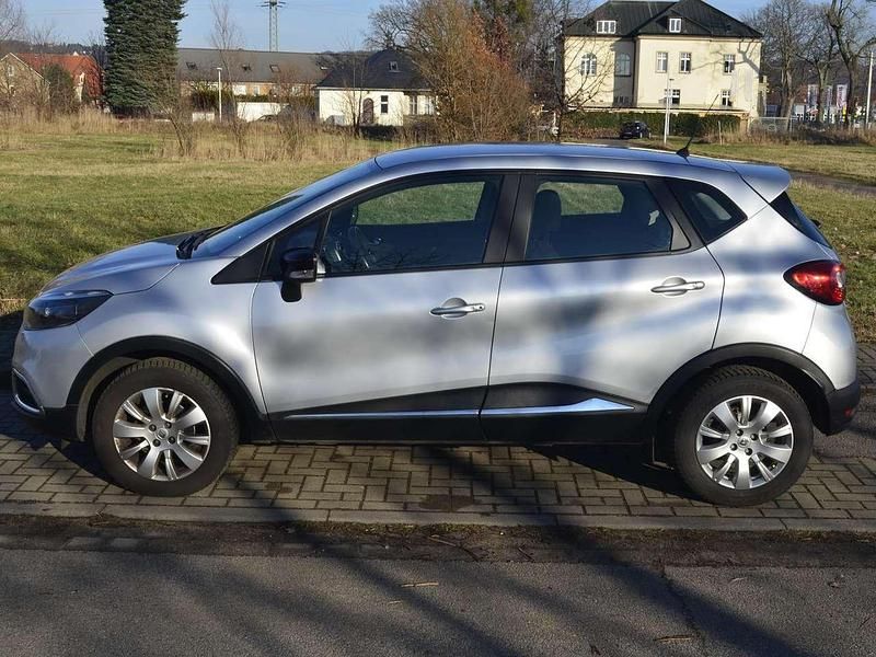 Gebraucht Renault Captur Intens 90 PS (66 kW) 2016 Silber SUV