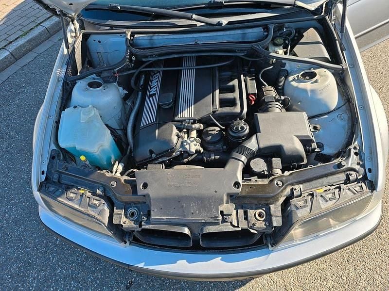 Gebraucht BMW 328 Sport Line 193 PS (141 kW) 1999 Silber Kombi