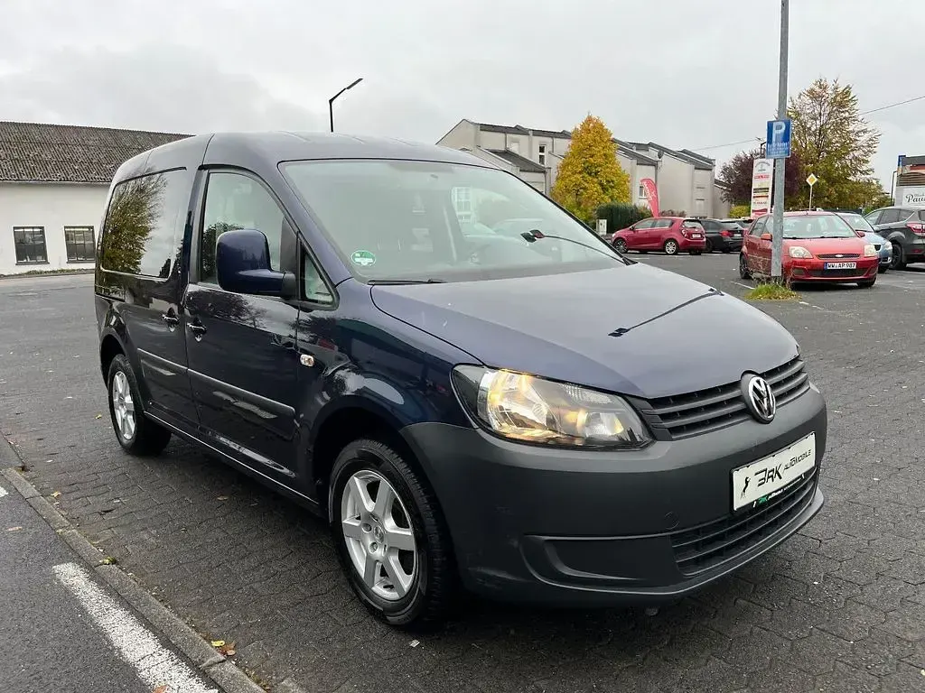 Gebraucht VW Caddy Team 109 PS (80 kW) 2015 Blau Van / Kleinbus