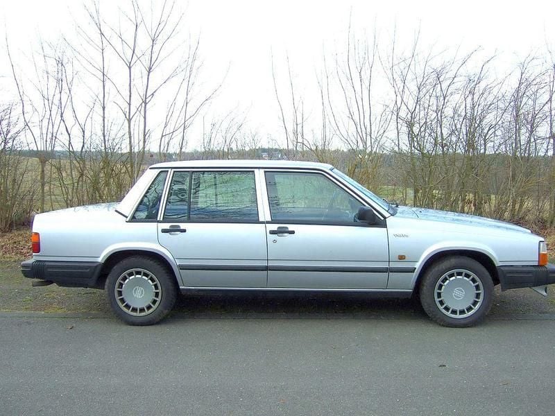 Gebraucht Volvo 740 113 PS (83 kW) 1990 Limousine