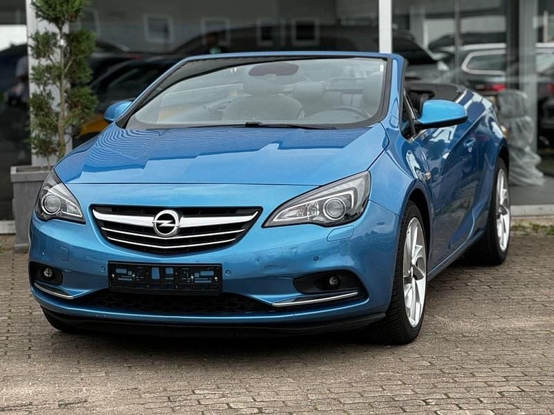 Blau Gebraucht 2017 Opel Cascada Innovation Cabrio | 9.990 € (Superpreis) - Bild 1/4