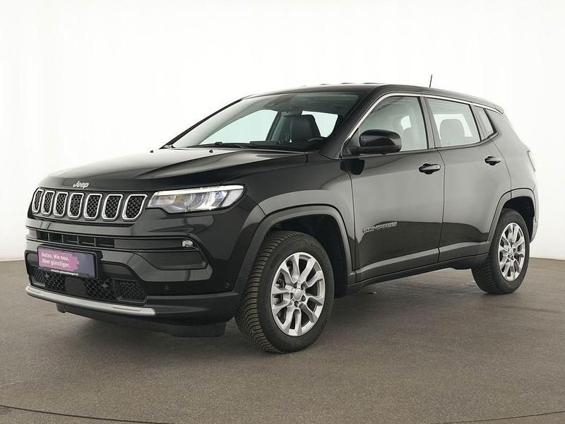 Gebraucht Jeep Compass Altitude 131 PS (96 kW) 2024 Black clear SUV