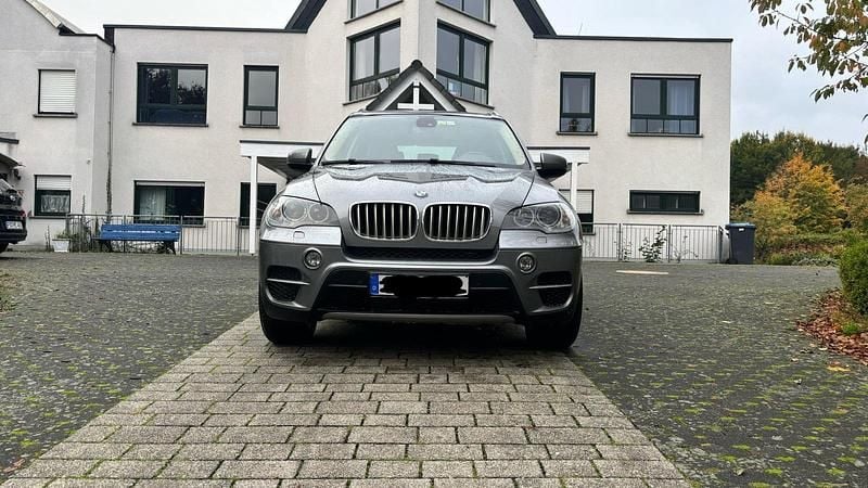 Grau Gebraucht 2012 BMW X5 Exclusive SUV | 9.900 € (Superpreis) - Bild 1/4