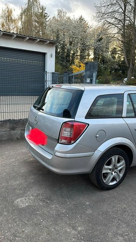 Gebraucht Opel Astra 115 PS (84 kW) 2009 Silber Kombi