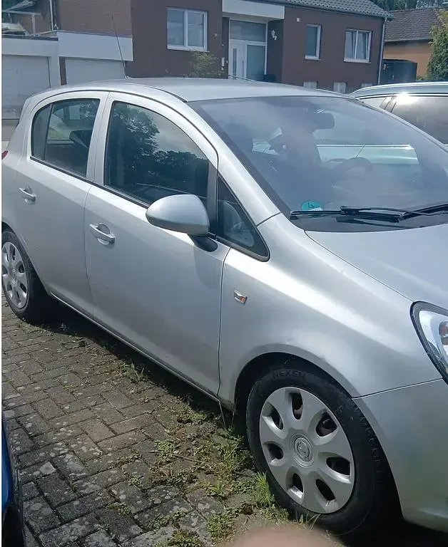 Gebraucht Opel Corsa 75 PS (55 kW) 2007 Silber Kleinwagen