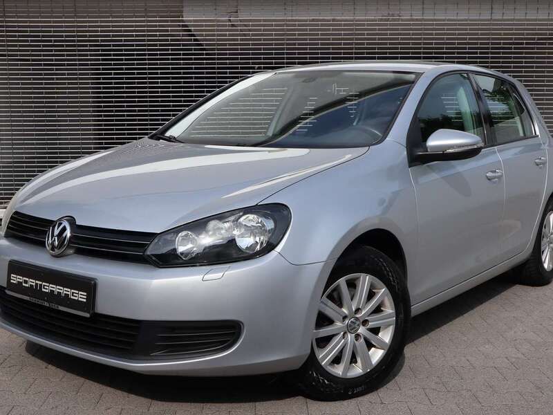 Reflexsilber Gebraucht 2009 VW Golf VI Comfortline Kleinwagen | 6.900 € (Fairer Preis) - Bild 1/4