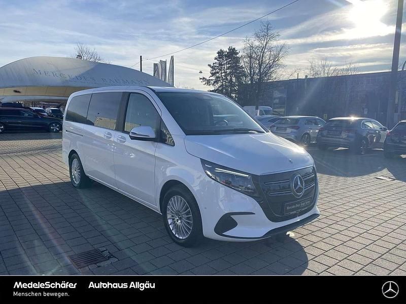 Gebraucht Mercedes EQV300 150 kW (204 PS) 2024 Weiß Van / Kleinbus