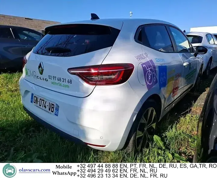 Begagnad Renault Clio V Evolution 65 HK (47 kW) 2023 Vit Sedan