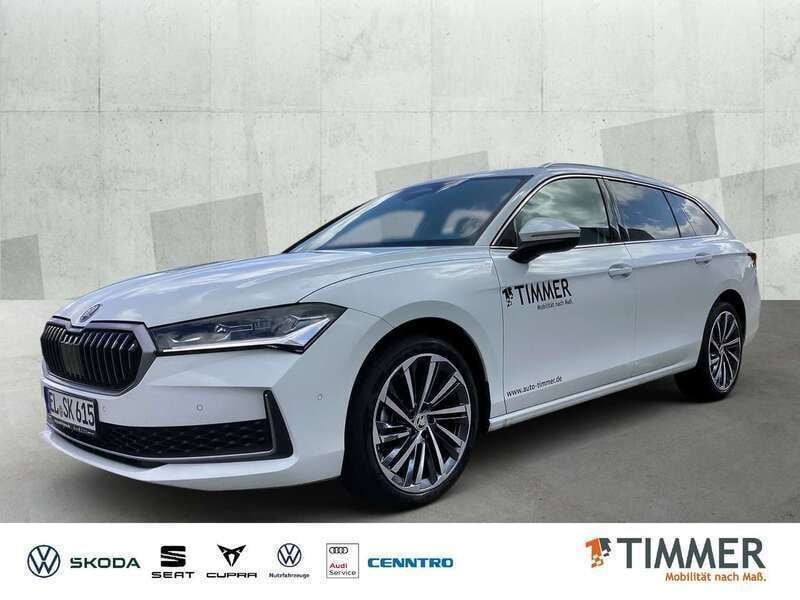 Weiß Gebraucht 2024 Skoda Superb LAURIN & KLEMENT Kombi | 46.890 € - Bild 1/4