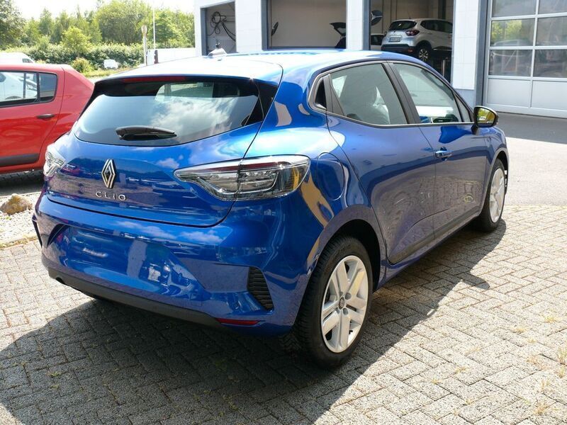 Neu Renault Clio V Play 91 PS (66 kW) 2025 Blau Limousine