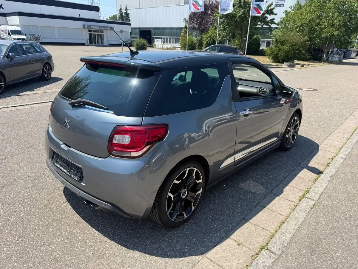 Gebraucht Citroën DS3 Sport Chic 156 PS (114 kW) 2011 Schwarz Kleinwagen