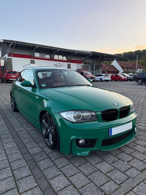 Grün Gebraucht 2008 BMW 125 Performance Kleinwagen | 15.500 € (Guter Preis) - Bild 1/4