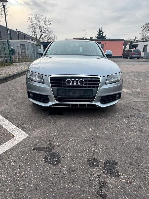 Grau Gebraucht 2009 Audi A4 Limousine | 4.100 € (Superpreis) - Bild 1/4