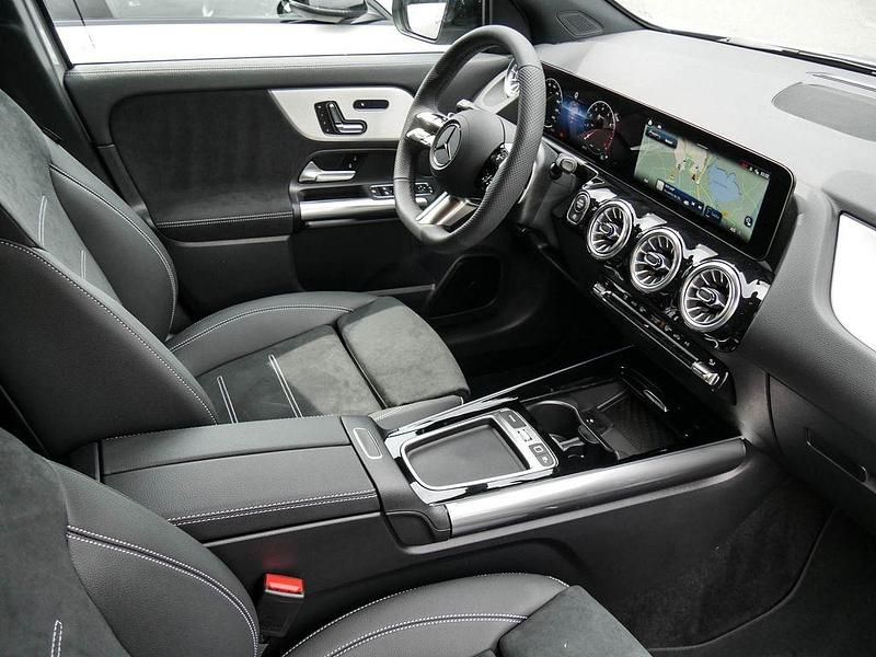 Gebraucht Mercedes GLA220 AMG 190 PS (139 kW) 2025 Grau SUV