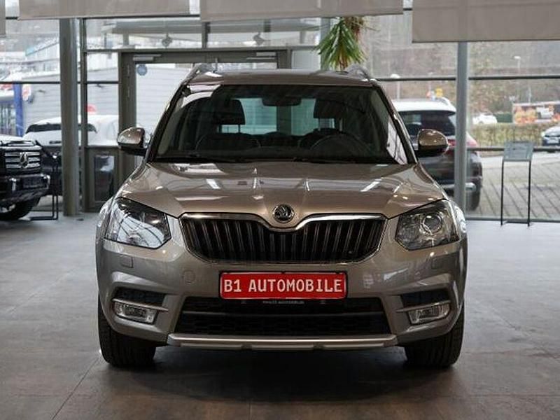 Gebraucht Skoda Yeti LAURIN & KLEMENT 150 PS (110 kW) 2017 Beige SUV