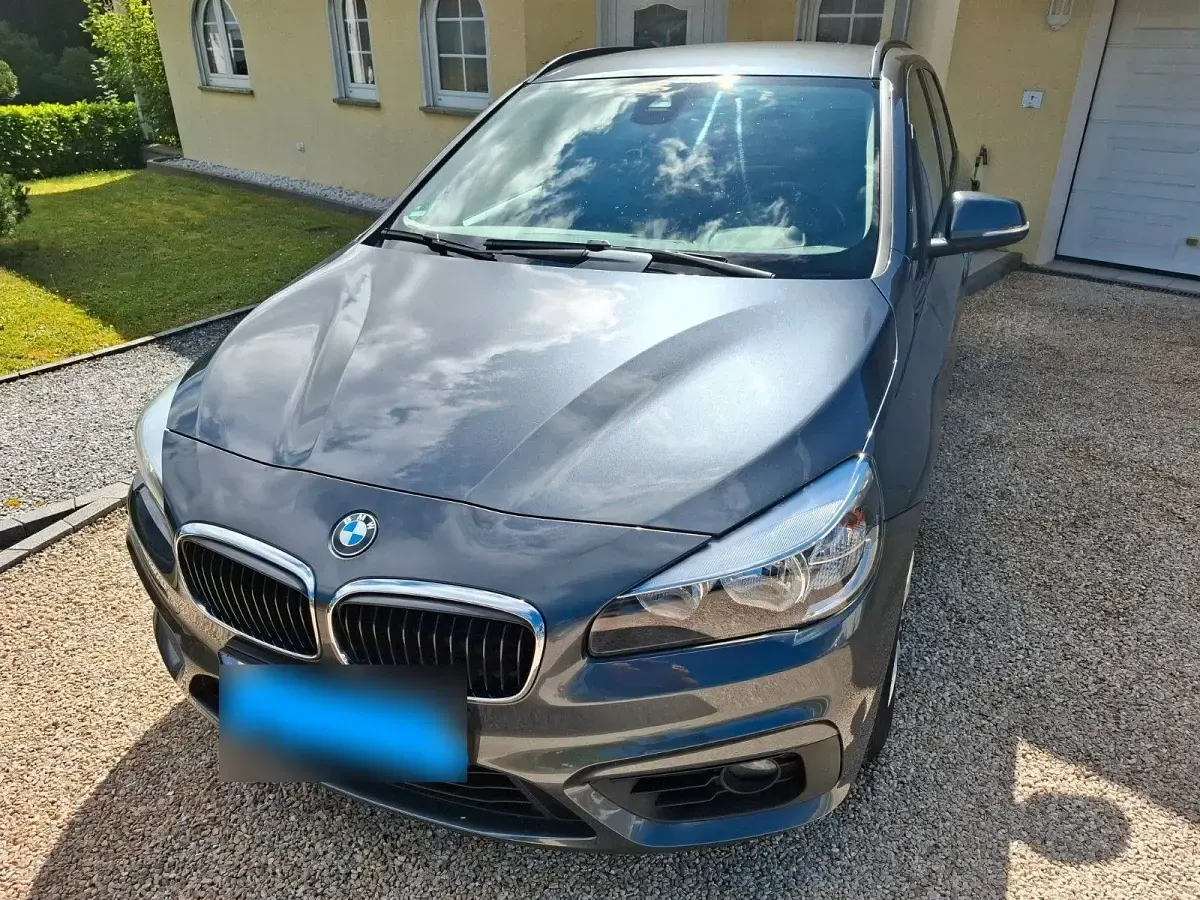 Gebraucht BMW 218 Active Tourer 136 PS (100 kW) 2016 Silber Van / Kleinbus