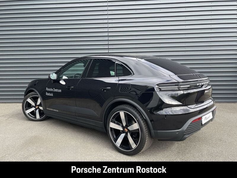 Gebraucht Porsche Macan 264 kW (360 PS) 2025 Tiefschwarzmetallic SUV