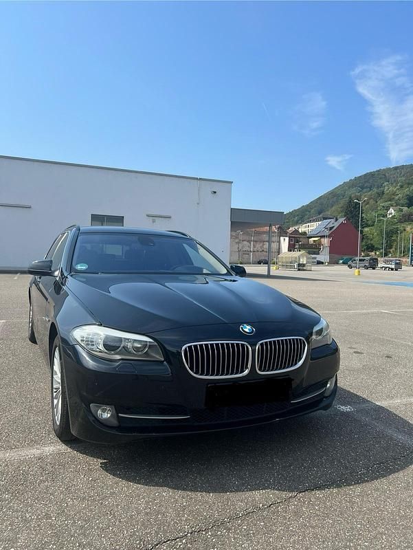Gebraucht 2011 BMW 520 Kombi | 6.900 € (Superpreis) - Bild 1/4