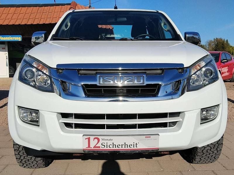 Second-hand Isuzu D-Max 163 CP (119 kW) 2015 Alb SUV