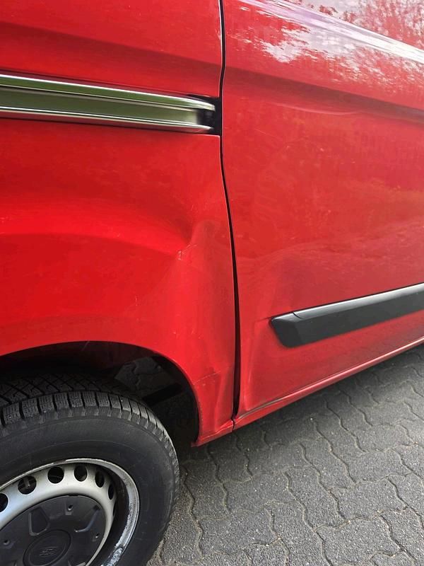 Usata Ford Transit Custom 105 CV (77 kW) 2018 Rosso Monovolume