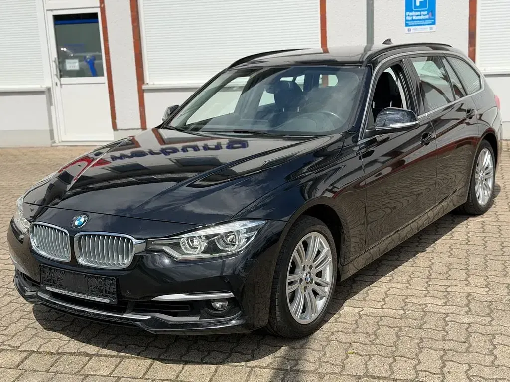 Gebraucht BMW 320 Luxury Line 184 PS (135 kW) 2018 Schwarz Kombi