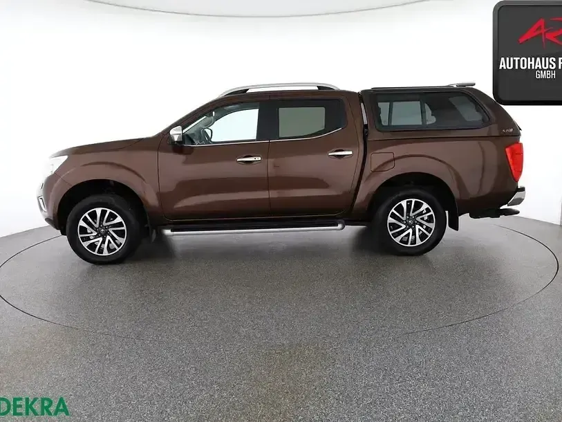 Gebraucht Nissan Navara 360º 190 PS (139 kW) 2017 Earth bronze Pickup