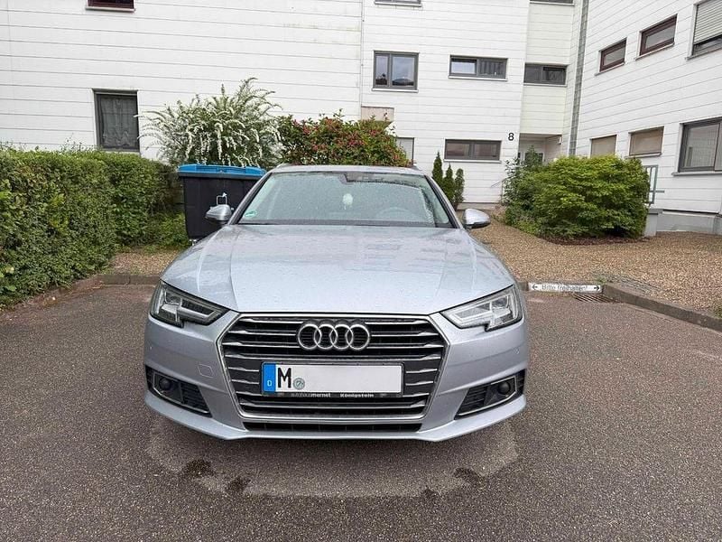 Silber Gebraucht 2017 Audi A4 Design Kombi | 12.000 € (Superpreis) - Bild 1/4