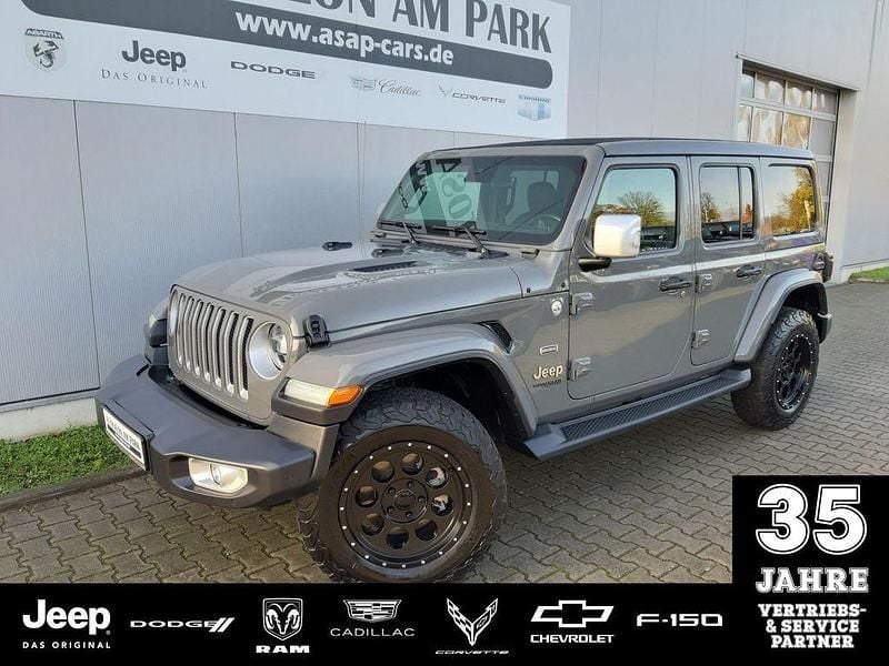 Grau Gebraucht 2021 Jeep Wrangler Sahara SUV | 43.890 € (Etwas zu teuer) - Bild 1/4