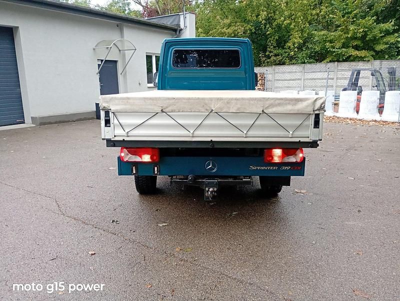 Gebraucht Mercedes Sprinter 190 PS (139 kW) 2013 Grün Van