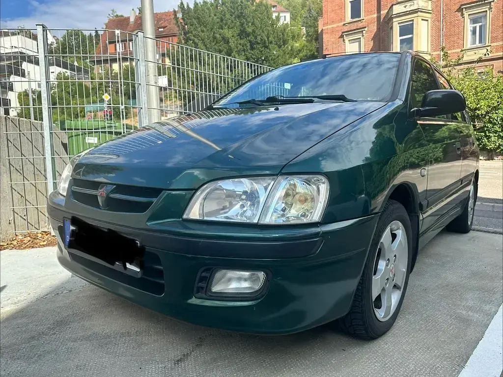 Gebraucht Mitsubishi Space Star 122 PS (89 kW) 2000 Grün Van / Kleinbus