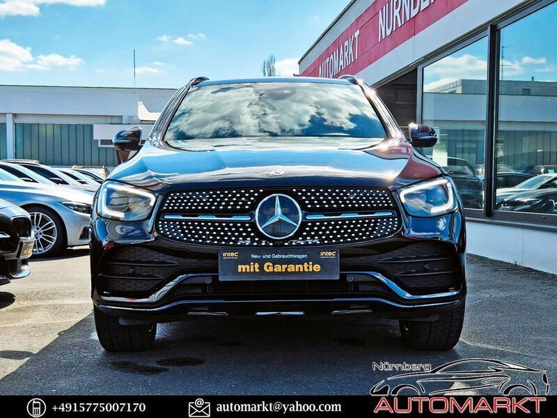 Schwarz Gebraucht 2021 Mercedes GLC300 AMG SUV | 36.790 € (Guter Preis) - Bild 1/4
