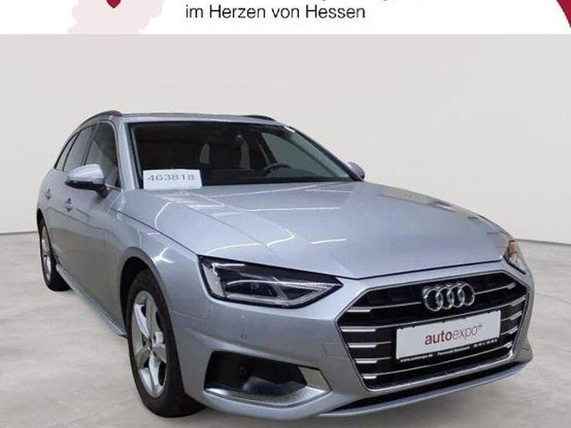 Florettsilber metallic Gebraucht 2024 Audi A4 Advanced Kombi | 31.790 € (Guter Preis) - Bild 1/4