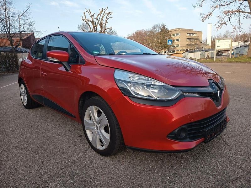 Gebraucht Renault Clio IV Dynamique 90 PS (66 kW) 2015 Rot Kleinwagen