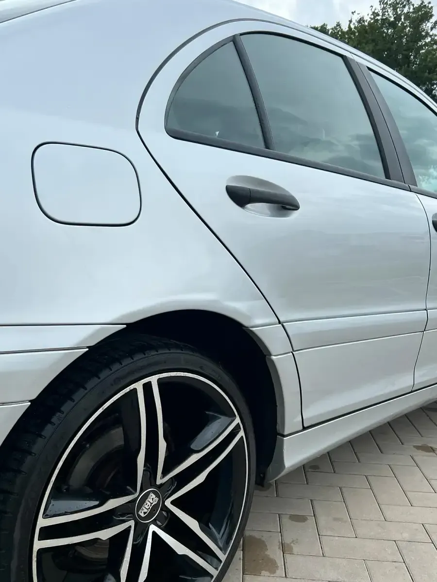 Gebraucht Mercedes C220 150 PS (110 kW) 2006 Silber Limousine