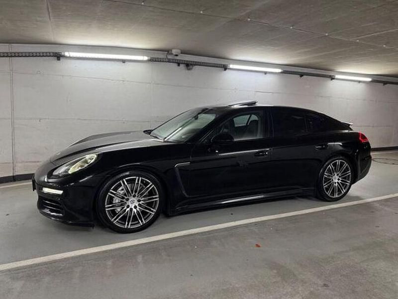 Gebraucht Porsche Panamera 420 PS (308 kW) 2016 Schwarz Kleinwagen
