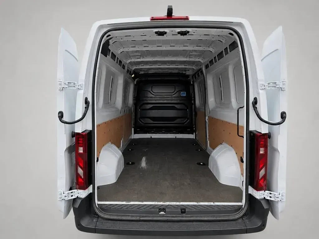 Gebraucht Renault Master 170 PS (125 kW) 2025 Weiß Van / Kleinbus