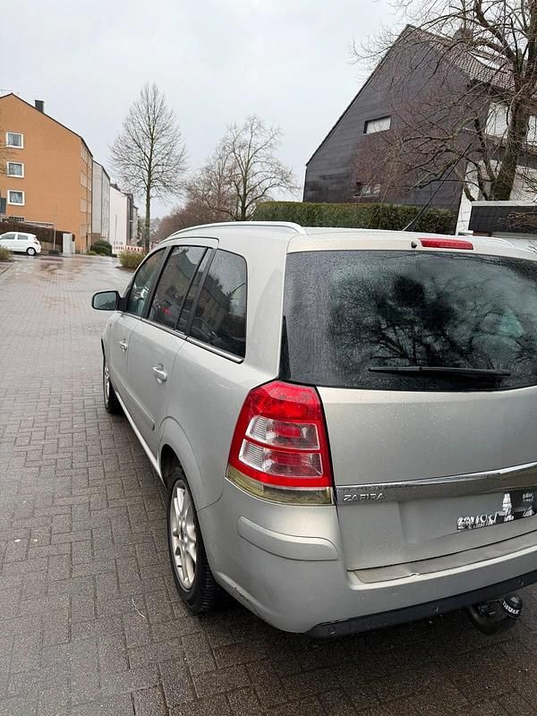 Gebraucht Opel Zafira 150 PS (110 kW) 2009 Grau Van / Kleinbus