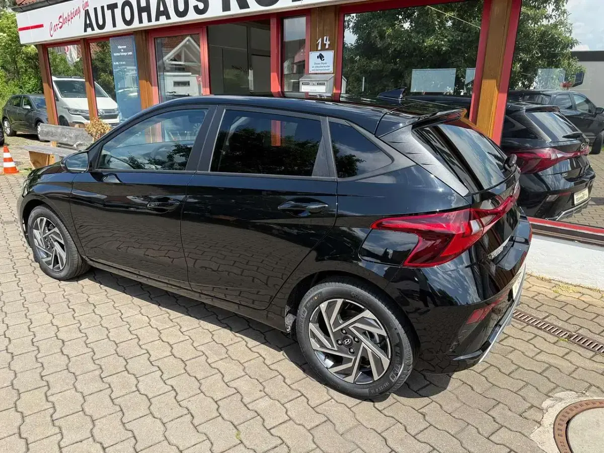 Neu Hyundai i20 Trend 90 PS (66 kW) 2026 Phantom black Kleinwagen
