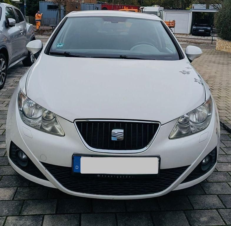 Weiß Gebraucht 2011 Seat Ibiza Copa Limousine | 3.500 € (Superpreis) - Bild 1/4