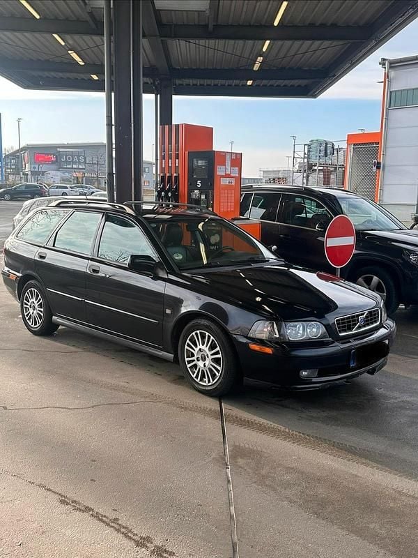 Gebraucht Volvo V40 116 PS (85 kW) 2004 Schwarz Kombi