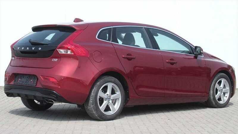 Gebraucht Volvo V40 114 PS (83 kW) 2013 Rot Kombi