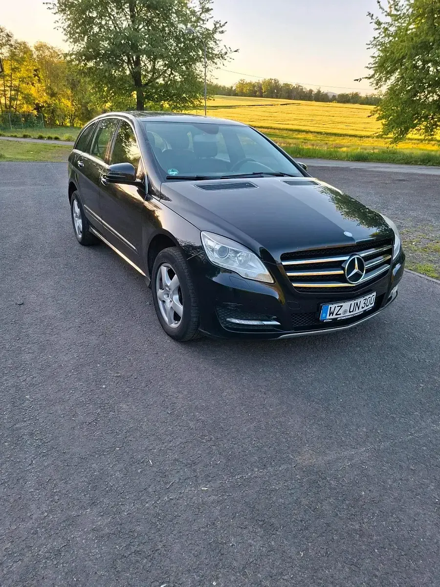Gebraucht Mercedes R350 265 PS (194 kW) 2011 Schwarz Van / Kleinbus