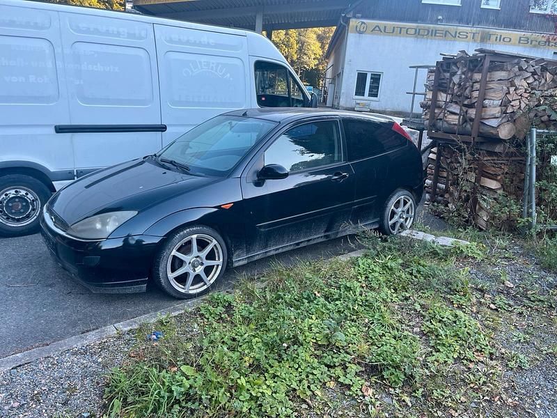 Second-hand Ford Focus 115 CP (84 kW) 1998 Negru Berlinǎ