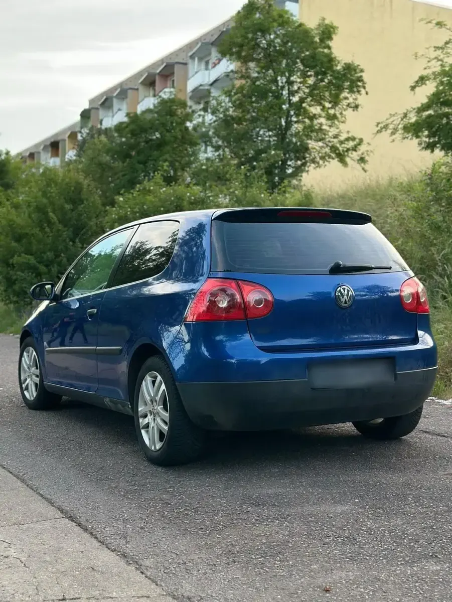 Gebraucht VW Golf 115 PS (84 kW) 2004 Blau Coupé
