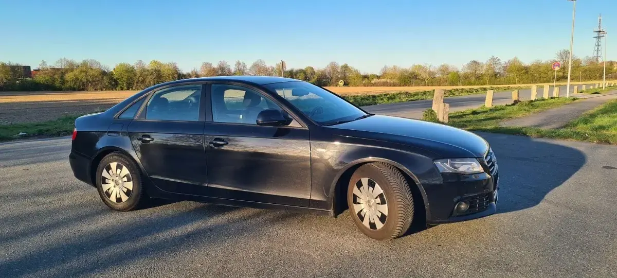 Używany Audi A4 S-Line 207 KM (152 kW) 2009 Czarny Sedan/Limuzyna