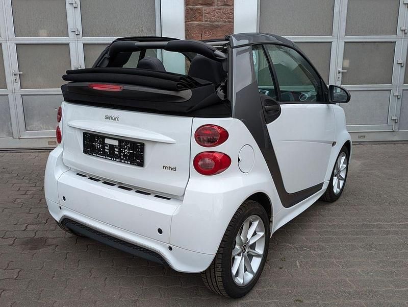 Gebraucht Smart ForTwo Cabrio 71 PS (52 kW) 2014 Weiß Cabrio
