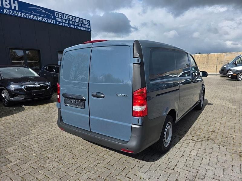 Gebraucht Mercedes Vito 102 PS (75 kW) 2020 Grau Van